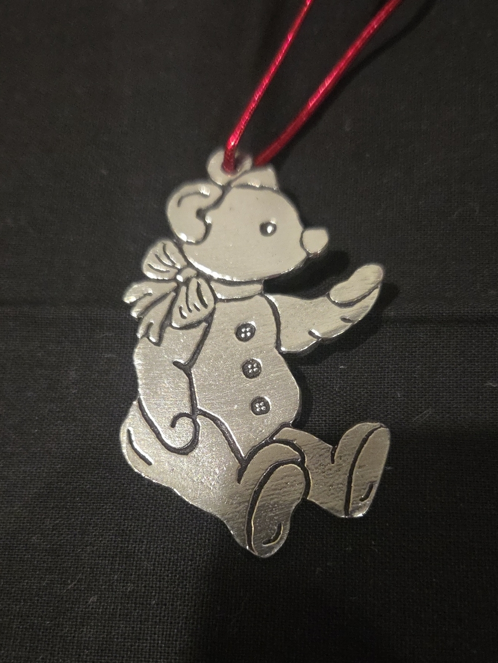 WOODBURY PEWTER TEDDY BEAR ORNAMENT